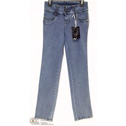 XICA SIZE 7 MEDIUM BLUE BOOT CUT HIGH RISE JEANS