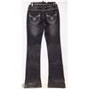 Image 2 : CIELO SIZE 5 BOOT CUT LOW RISE BLACK & WHITE