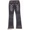 Image 2 : CIELO SIZE 5 BOOT CUT LOW RISE BLACK & WHITE