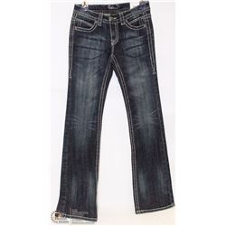 CIELO SIZE 9 BOOT CUT LOW RISE MILD DISTRESSING
