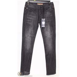 CIELO SIZE 5 BLACK SKINNY MID RISE