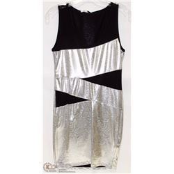 SIZE LARGE BODY CON SLEEVELESS METALLIC SILVER