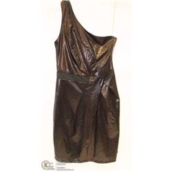 SIZE SMALL ONE SHOULDER ALLIGATER PATTERN SHORT