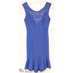 SIZE XL BLUE MID LENGTH FLAPPER STYLE DRESS