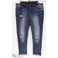 WILLIAM RAST SIZE 29 BOYFRIEND CUT MEDIUM RISE,