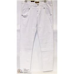 RICO JEANS SIZE 11 WHITE MED LOW RISE JEGGING FIT