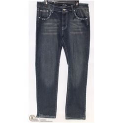 RICO JEANS PLUS SIZE 22 MED RISE SMALL RHINESTONE DECAL