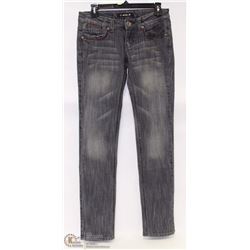 EZ IMPORTS SIZE 29 LOW RISE STRAIGHT LEG JEANS