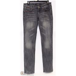 EZ IMPORTS SIZE 25 LOW RISE STRAIGHT LEG JEANS