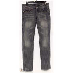 EZ IMPORTS SIZE 25 LOW RISE STRAIGHT LEG JEANS