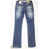 Image 2 : CIELO JEANS SIZE 3 BOOT CUT BEDAZZLING ON BACK