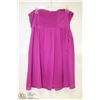 Image 2 : SIZE LARGE MAGENTA STRAPLESS EMPIRE WAIST PLEATED