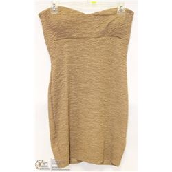 SIZE LARGE STRAPLESS BODY CON MINI DRESS RUFFLED