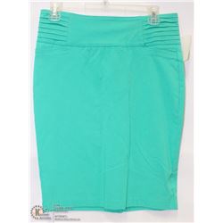 SIZE LARGE TEAL PENCIL STRETCH FIT  SKIRT, MID