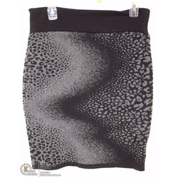 SIZE LARGE BLACK/GREY PENCIL KNIT SKIRT MID LENGTH