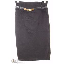 SIZE LARGE BLACK STRETCH PENCIL SKIRT, TOP KNEE