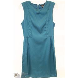 SIZE SMALL GREEN SLEEVELESS ALINE DRESS WITH SMALL