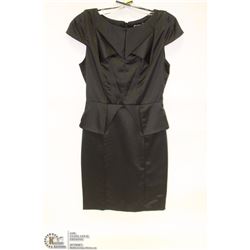 SIZE MEDIUM BLACK SATIN FINISH CAP SLEEVE DRESS