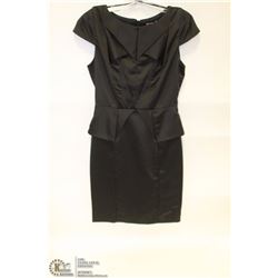 SIZE MEDIUM BLACK SATIN FINISH CAP SLEEVE DRESS