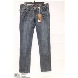 CHIQLE JEANS SIZE 1 FLARE CUT FADING THROUGHOUT