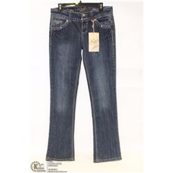 NISSI JEANS SIZE 11 MED LOW RISE BOOT CUT