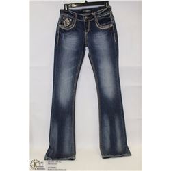 CIELO JEANS SIZE 3 DUO TONE PIPING MED LOW RISE