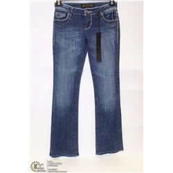 VO JEANS  WAIST SIZE 27 BOOT CUT MILD FADING RHINESTONE