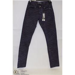 SOCIAL COLLISION JEANS SIZE 28 JEGGING FIT PURPLE