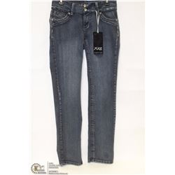 XICA JEANS SIZE 7 STRAIGHT CUT MID RISE MED B