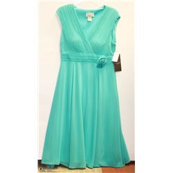 SIZE LARGE TEAL SLEEVED ROUCHED BODICE ALINE