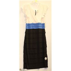 SIZE 8 BLACK/BLUE/CREAM MID LENGTH CAP SLEEVE