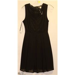 SIZE SMALL BLACK SLEEVELESS CHIFFON DRESS
