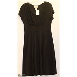 SIZE XL BLACK SHORT SLEEVE ALINE DRESS