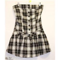 SIZE LARGE STRAPLESS BLACK PLAID MINI DRESS WITH