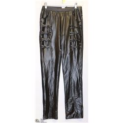 SIZE LARGE BLACK SATIN FINISH SKINNY PANTS