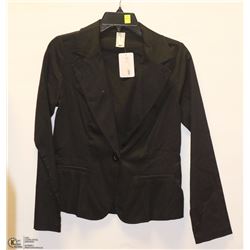 SIZE 3XL BLACK BLAZER WITH FAUX FRONT POCKET