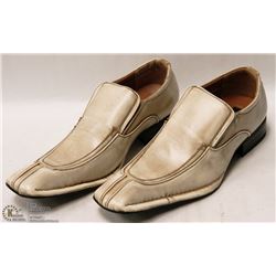 MENS CREAM/BURNT CREAM ACCENT DRESS SHOES SIZE 8.5