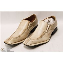 MENS CREAM/BURNT CREAM ACCENT DRESS SHOES SIZE 7