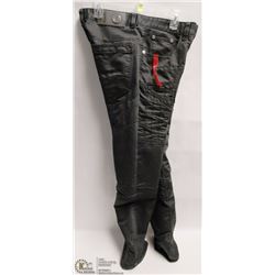 YOUNG REPUBLIC JEANS 30 SLIM STRAIGHT MENS