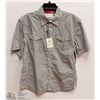 Image 1 : MENS SIZE XSMALL SHORT SLEEVED BUTTON DOWN