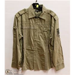 MENS SIZE LARGE LONG SLEEVED BUTTON DOWN