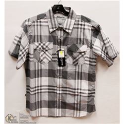 MENS SIZE MEDIUM SHORT SLEEVED BUTTON DOWN