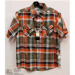 MENS SIZE MEDIUM SHORT SLEEVED BUTTON DOWN