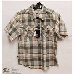 MENS SIZE MEDIUM SHORT SLEEVED BUTTON DOWN