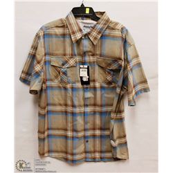 MENS SIZE 3 XLARGE SHORT SLEEVED BUTTON DOWN