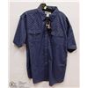 Image 1 : MENS SIZE 3 XLARGE SHORT SLEEVED BUTTON DOWN