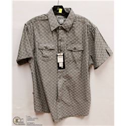 MENS SIZE MEDIUM SHORT SLEEVED BUTTON DOWN
