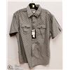 Image 1 : MENS SIZE MEDIUM SHORT SLEEVED BUTTON DOWN