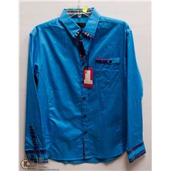 MENS SIZE MEDIUM LONG SLEEVED BUTTON DOWN