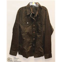 MENS SIZE XLARGE LONG SLEEVED BUTTON DOWN